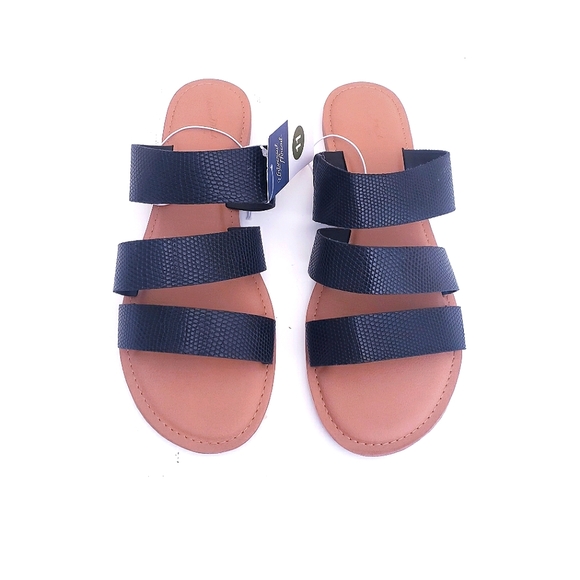 NWT UNIVERSAL THREAD BLACK SAMMI SANDALS - Picture 2 of 3